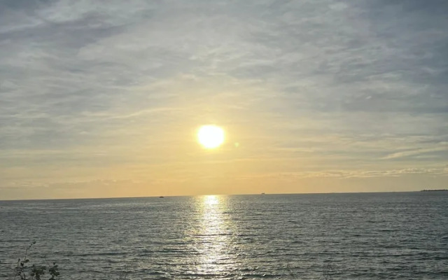 Seaview 2 bedroom near Airport
