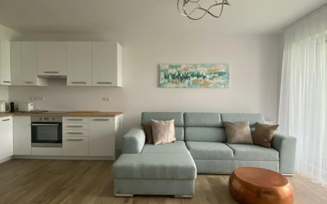 ROYAL AQUAMARINE - lakeside luxury flat at Balaton