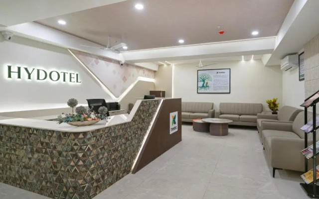 Treebo Premium Hydotel, Hi-Tech City