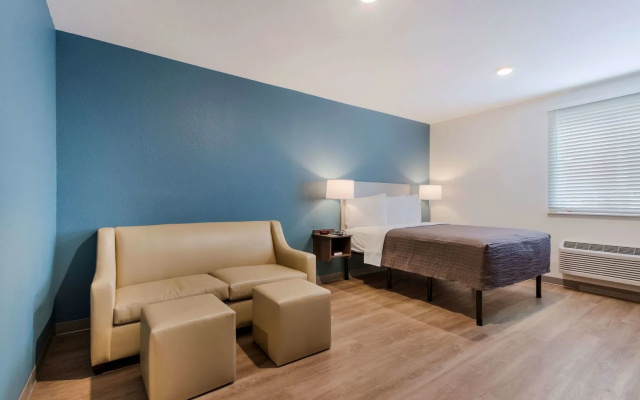 WoodSpring Suites Tamarac