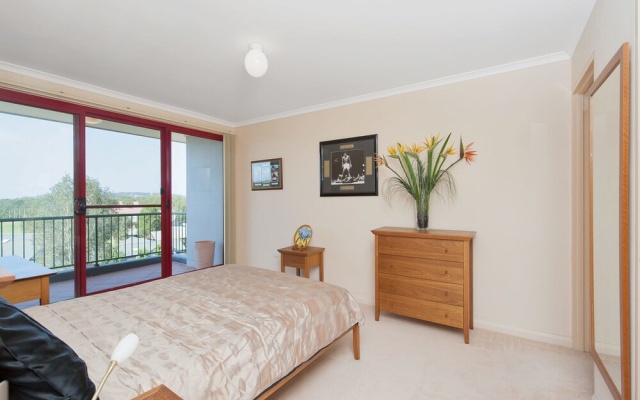 Augusta, Unit 56 Horizons Drive, Horizons Golf Resort – Guest Rooms – Salamander Bay