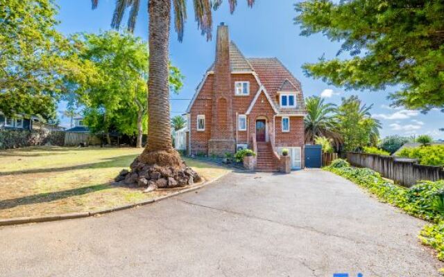 Whole Big Family House 9Bedrooms 4Baths