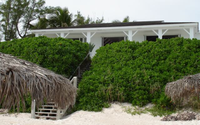 Coral Sands Inn & Cottages
