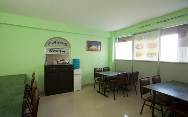 OYO 237 Hotel S Galaxy