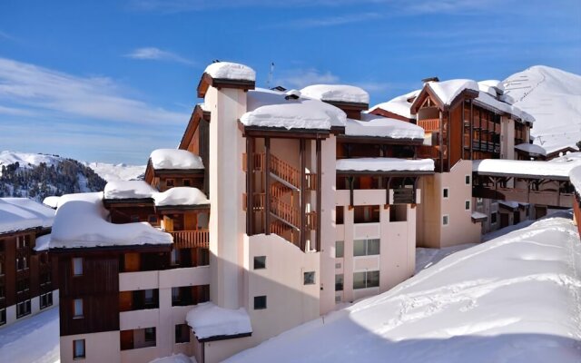 Belle Plagne 3 Room Apartment on the Slopes for 7 People of 45 Mâ² Lc713