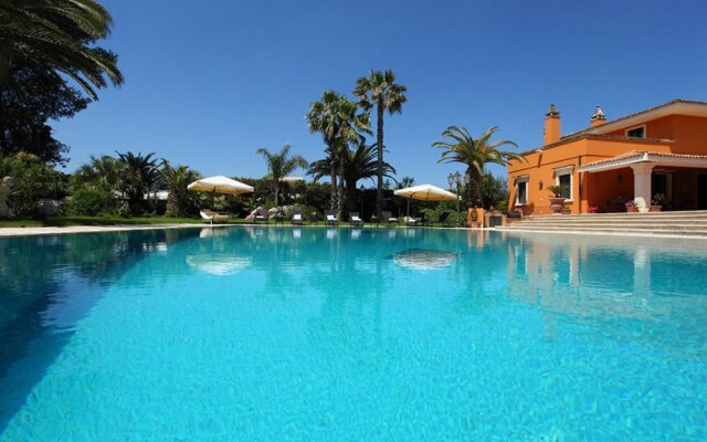 Villa Kaos