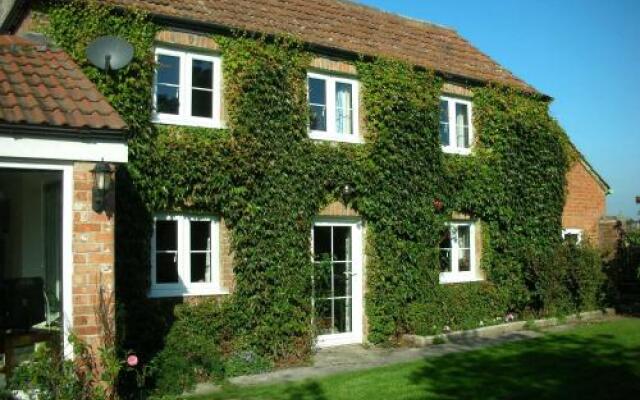 Hector'S Barn Apartments at Rosewood House