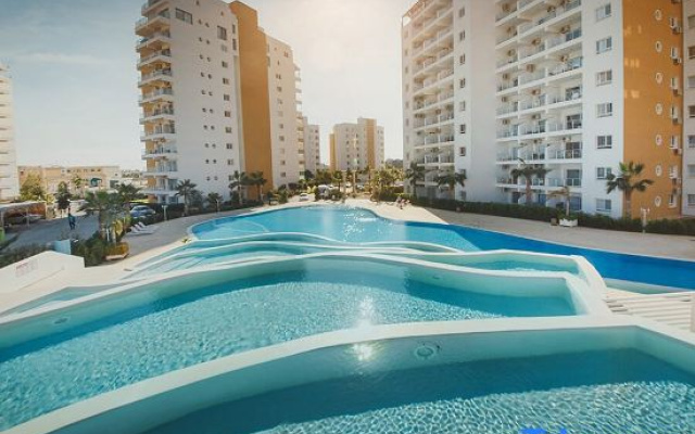 Alexius Pool Apartments