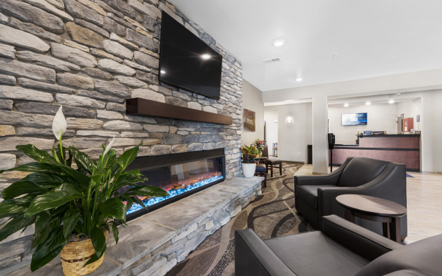 Cobblestone Hotel & Suites - Urbana