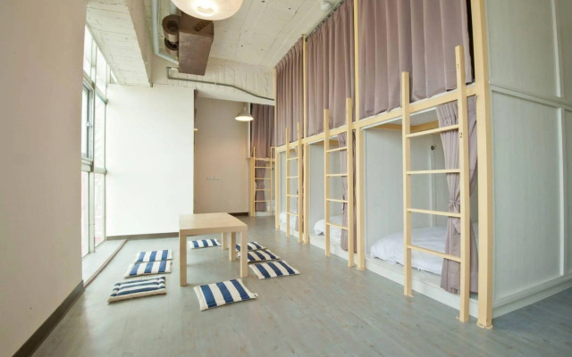 Easy Inn International Hostel