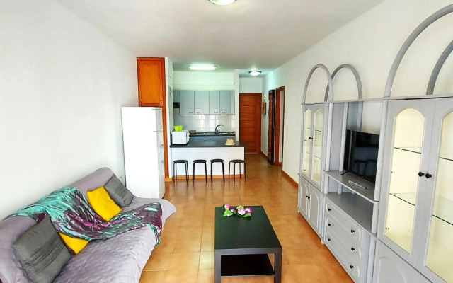 Los Cristianos Apartment, 1 bedroom Wifi Free & Big Terrace
