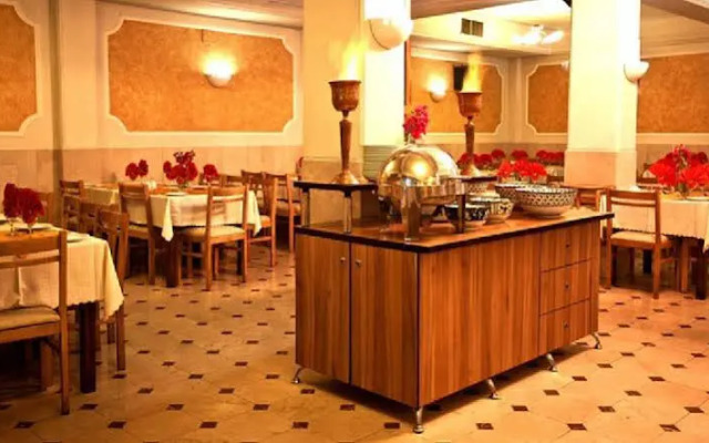 Arg Shiraz Hotel