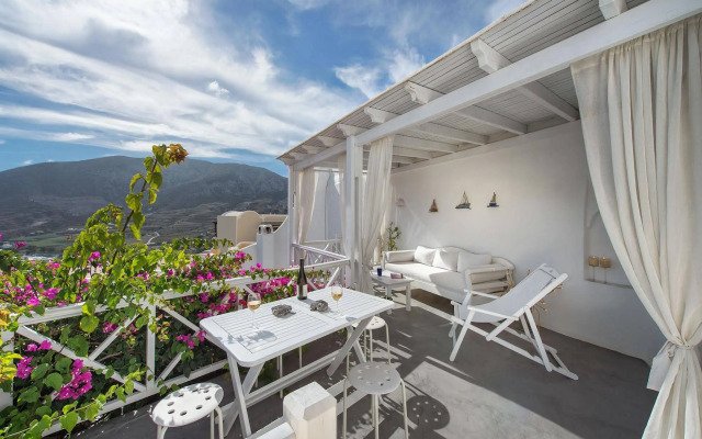 White Cave Private Villa