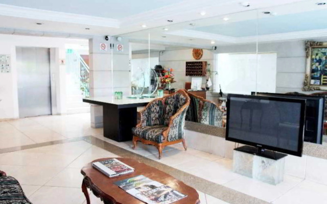 Residence L'heritage Aristóteles 140 by Bluebay
