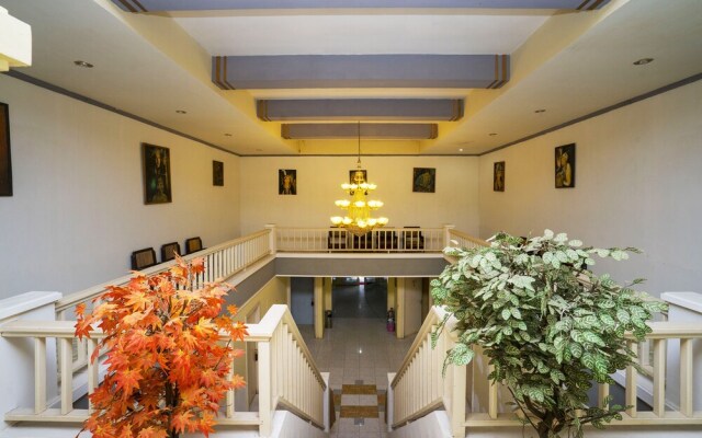 Hotel Pelangi Harapan by OYO Rooms