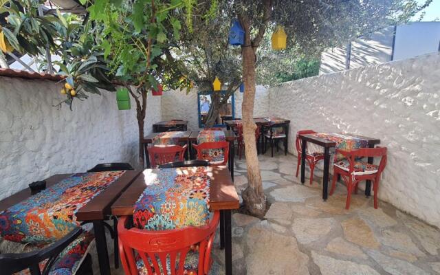 Sigacik Kakule Pansiyon ve Cafe