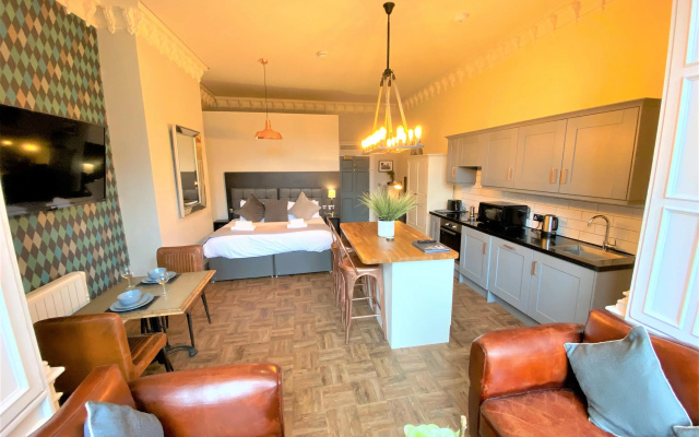 The Scott at Claremont Apartments