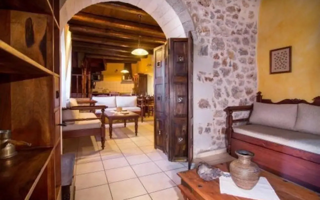 Samonas Traditional Villas Purple Villa Malotira - 85m Maisonette