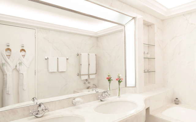 Отель Le Bristol Paris