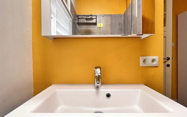 Beachfront & Sea View Sleeps 6