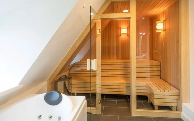 Semi-detached House Waygaard West, Dagebull