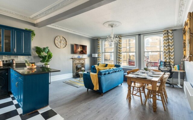 Immaculate 3BD House in Parson Green Fulham