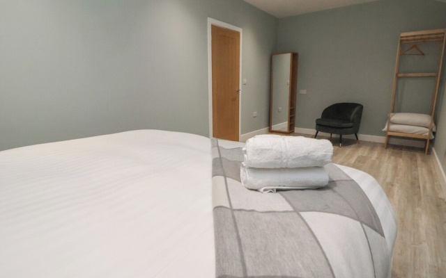 Oak Barn