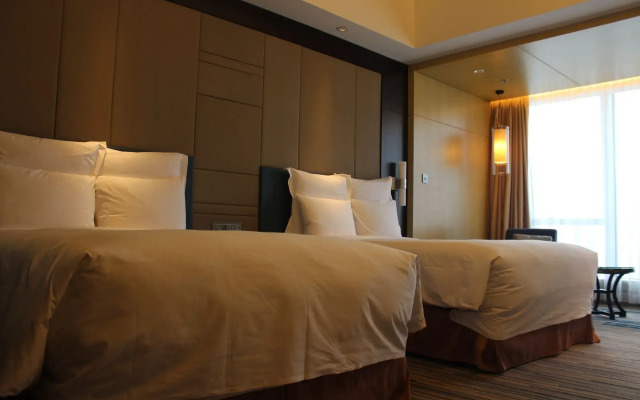 Renaissance Huizhou Hotel