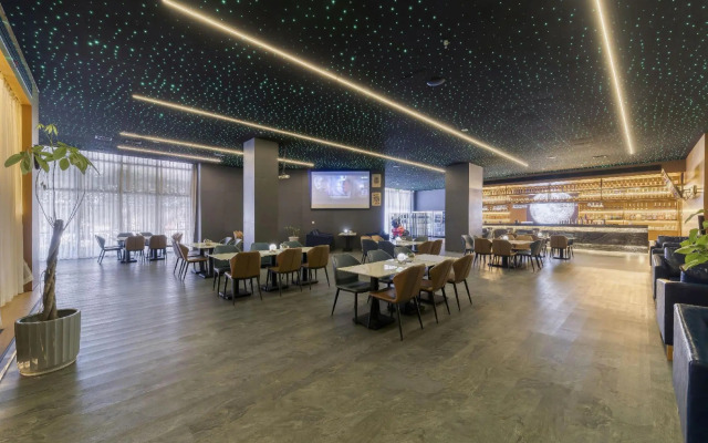 Meishan Huangming Hotel (Sansuxuan Branch)