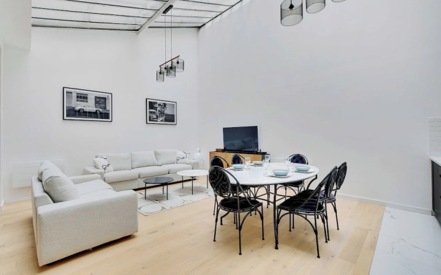 Authentique Apartment - 1br- 2P- Voltaire