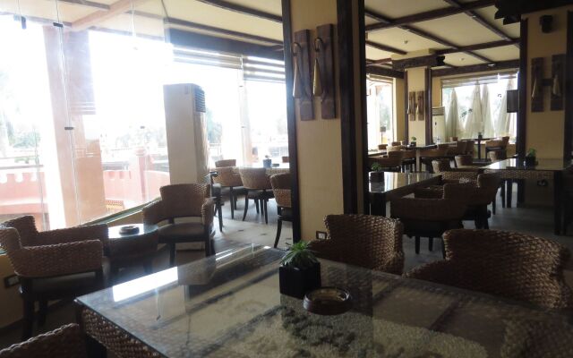 Africana Hotel & Spa