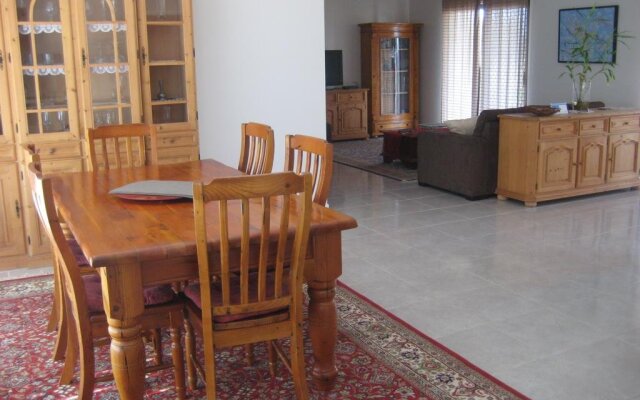 Riverdell Park Accommodation Bed & Breakfast Chinchilla