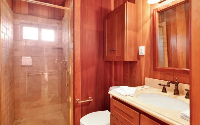 High-top Lakeview Chateau #2520