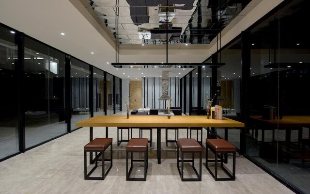 The Rock Hotel