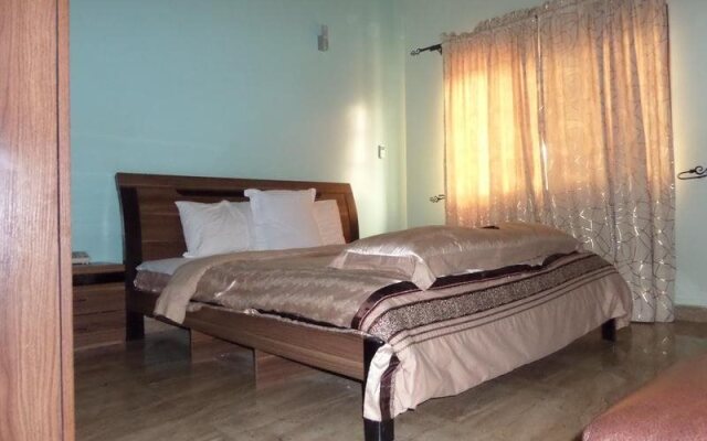BTE Suites & Civic Center