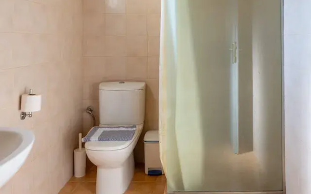 Cozy Gem With Access to a Sparkling Shared Pool