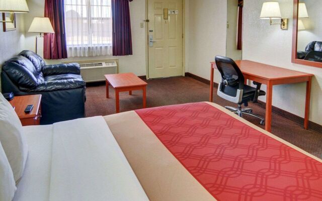 Super 8 by Wyndham Decatur Texas