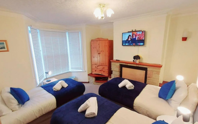 Garfield Villa-beautiful 4-bed House in Gillingham