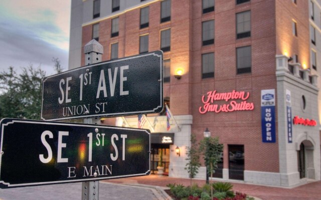 Hampton Inn & Suites Gainesville-Downtown