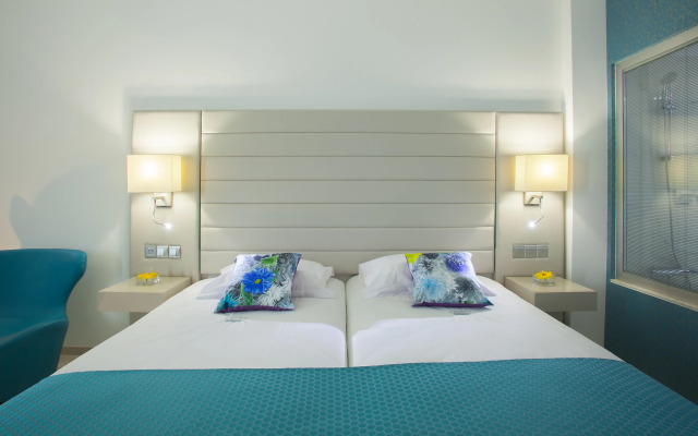 King Evelthon Beach Hotel & Resort