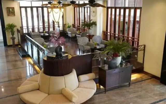 Sunday Chateau En Ville Pattaya
