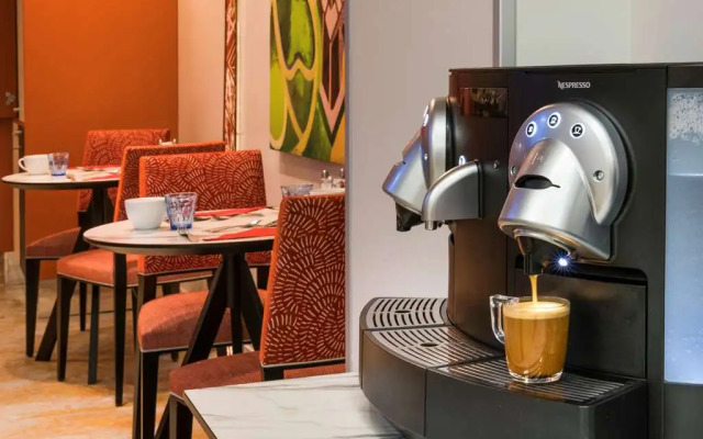 Hôtel Mercure Paris Pont de Levallois Neuilly