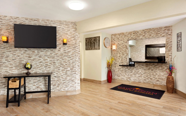 Hawthorn Extended Stay by Wyndham Saint Robert