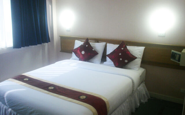 Bangkok Inn