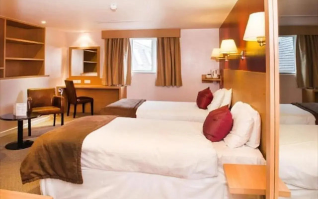 Luton Hotel