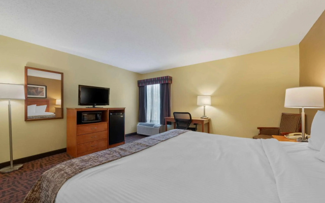 Best Western Louisville East Inn & Suites