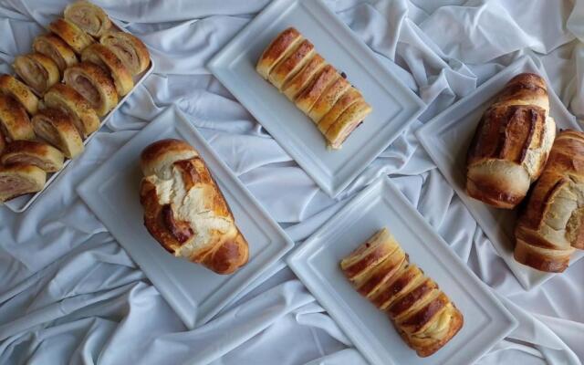 Harbor Self Graciosa Hotel