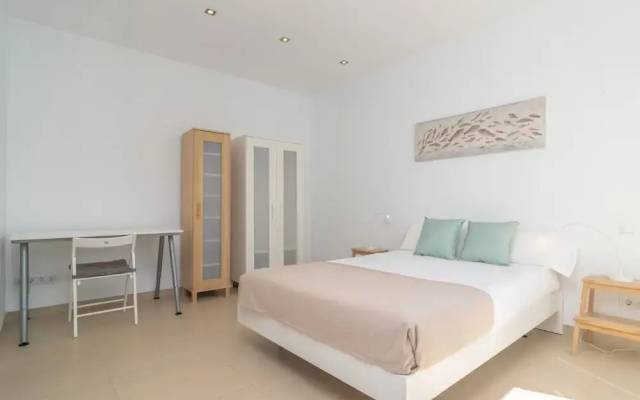 Carritx With 4 Bedrooms and 4 Bathrooms