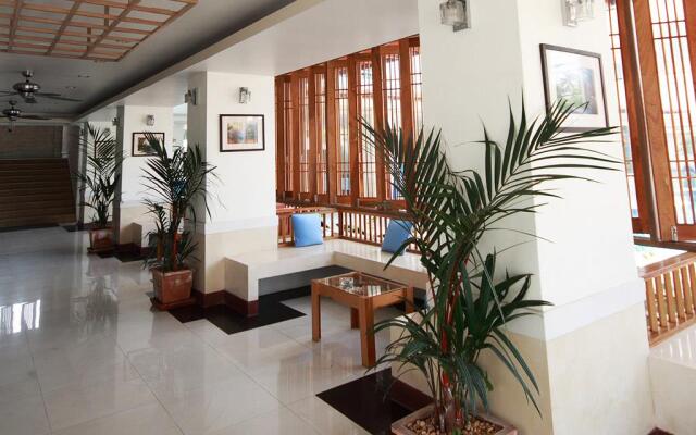 First Residence Hotel