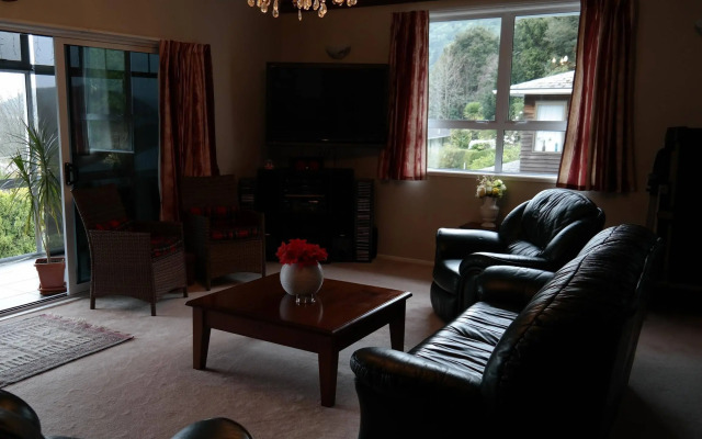 Sounds Vista Bed and Breakfast